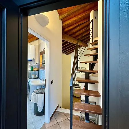 Casa Antico Portone Mompiano شقة